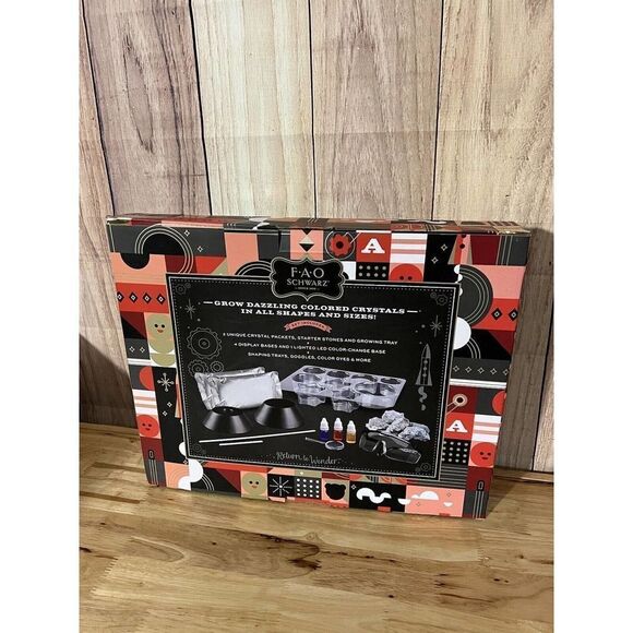 FAO Schwarz 25-Piece Exploration Lab Crystal Growing Kit - Picture 4 of 7